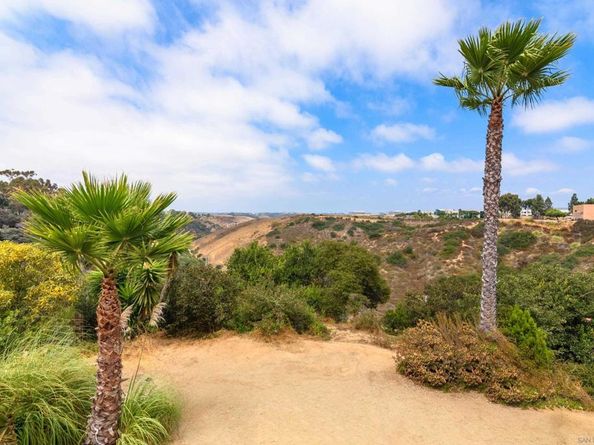 9831 Genesee Ave, San Diego CA 92121