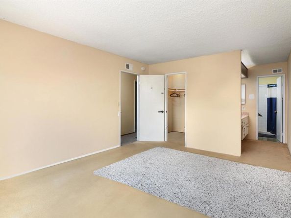 9831 Genesee Ave, San Diego CA 92121