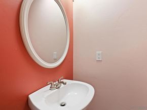 8553 Gardena Rd, Lakeside CA 92040