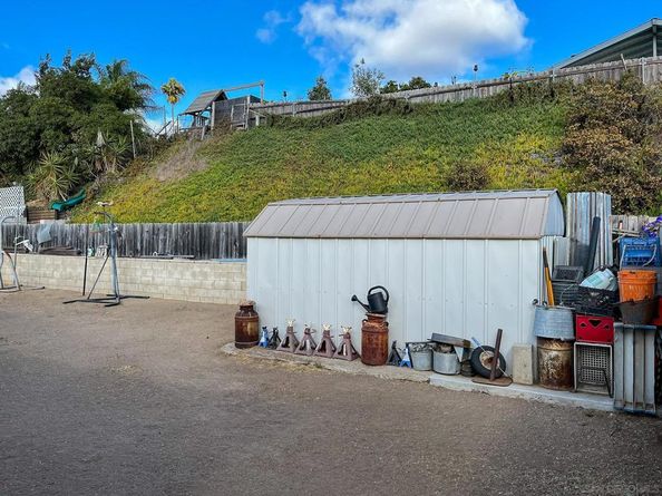 1335 Tobias Dr, Chula Vista CA 91911