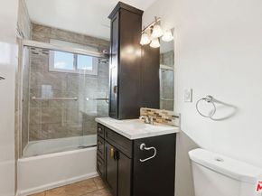 435 W Regent Street, Inglewood CA 90301