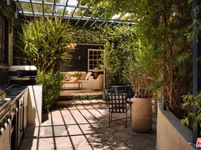 5800 Spring Oak Terrace, Los Angeles CA 90068