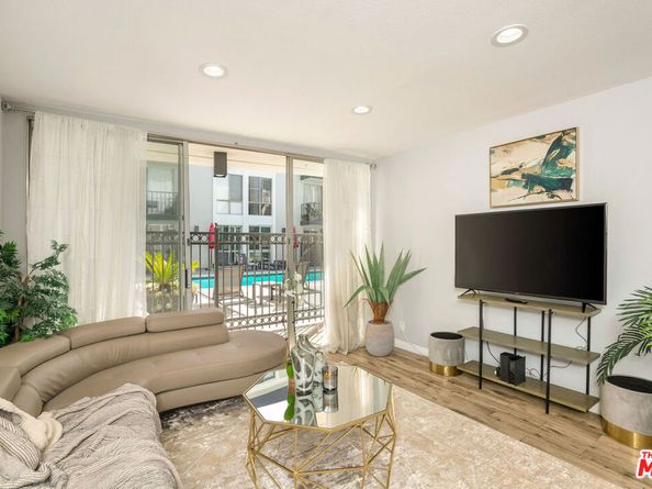 1351 N Crescent Heights Boulevard 114, West Hollywood CA 90046