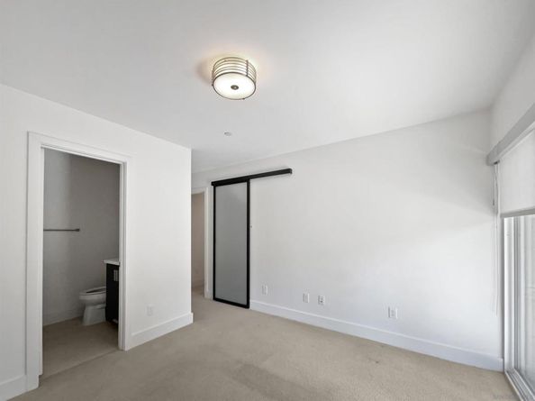7887 Stylus Dr, San Diego CA 92108