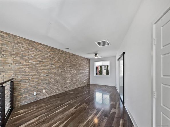 7887 Stylus Dr, San Diego CA 92108