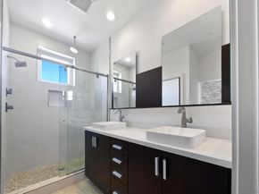 7887 Stylus Dr, San Diego CA 92108