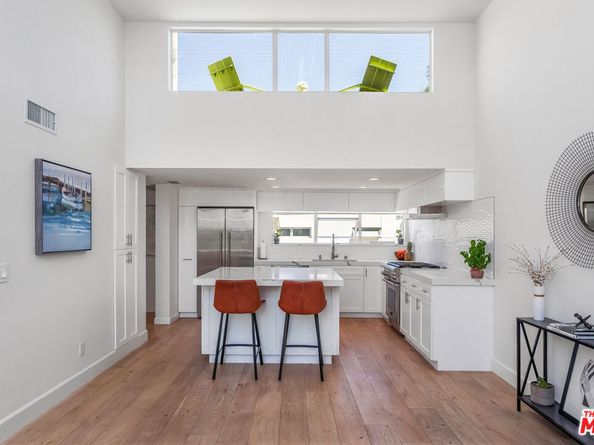 2020 6th Street 2, Santa Monica CA 90405
