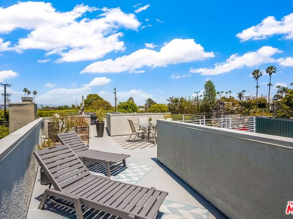 2020 6th Street 2, Santa Monica CA 90405