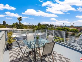2020 6th Street 2, Santa Monica CA 90405