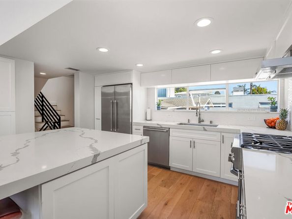 2020 6th Street 2, Santa Monica CA 90405