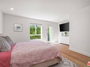 2020 6th Street 2, Santa Monica CA 90405