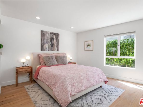 2020 6th Street 2, Santa Monica CA 90405