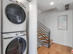 2020 6th Street 2, Santa Monica CA 90405