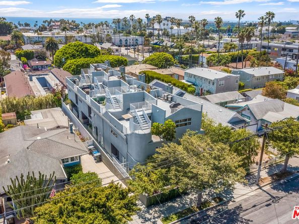 2020 6th Street 2, Santa Monica CA 90405