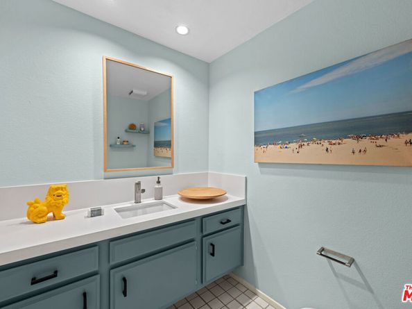 20 Ironsides Street 8, Marina Del Rey CA 90292