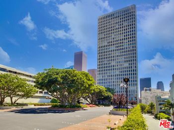 800 W 1st Street