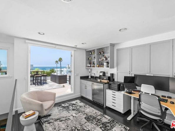 32 Galleon Street, Marina Del Rey CA 90292