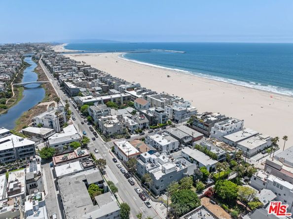 32 Galleon Street, Marina Del Rey CA 90292