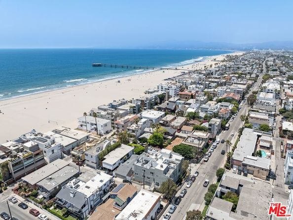 32 Galleon Street, Marina Del Rey CA 90292