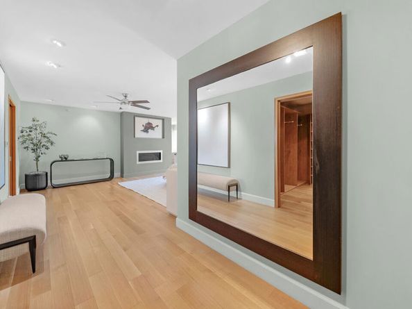 966 Bluegrass Lane, Los Angeles CA 90049