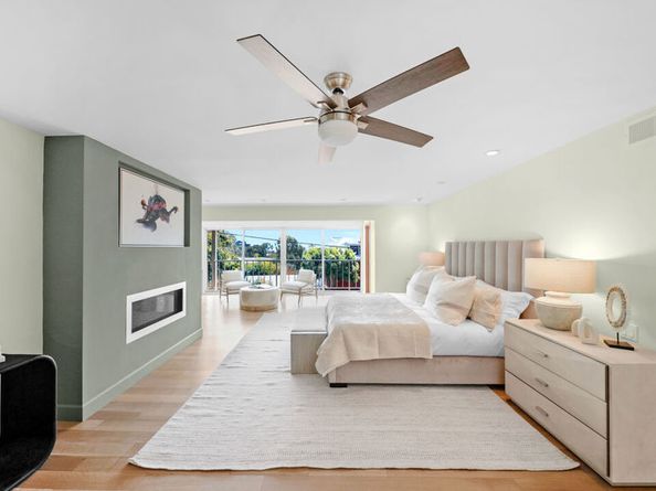 966 Bluegrass Lane, Los Angeles CA 90049
