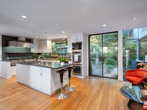 12618 Homewood Way, Los Angeles CA 90049