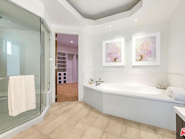8827 Evanview Drive, Los Angeles CA 90069