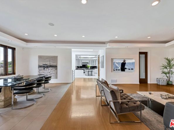 8827 Evanview Drive, Los Angeles CA 90069
