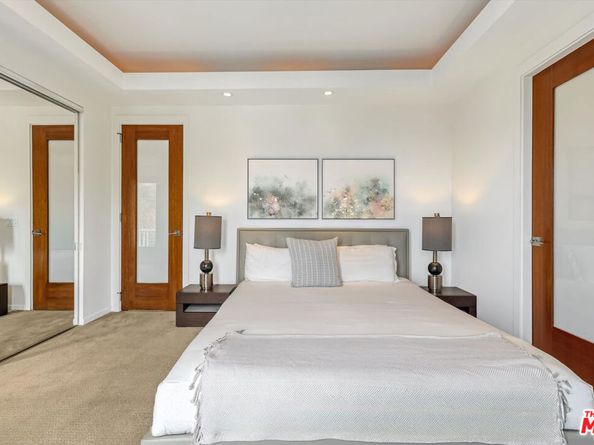 8827 Evanview Drive, Los Angeles CA 90069