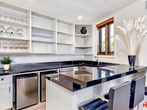 8827 Evanview Drive, Los Angeles CA 90069