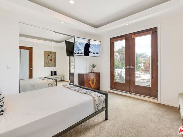 8827 Evanview Drive, Los Angeles CA 90069
