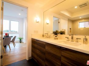 1015 Figueroa Terrace 16, Los Angeles CA 90012