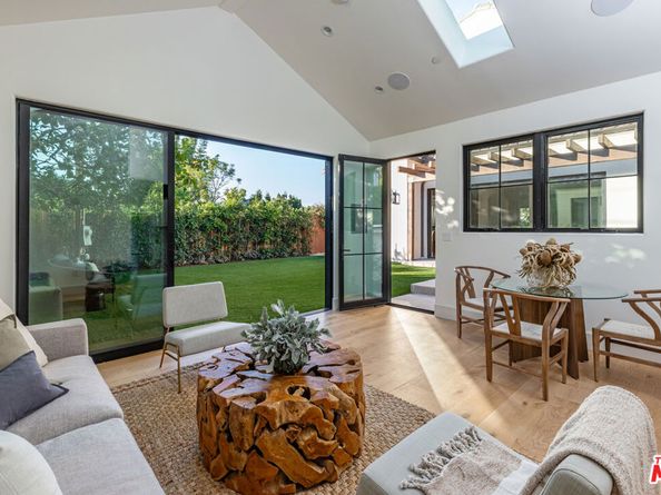3745 May Street, Los Angeles CA 90066