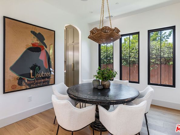 3745 May Street, Los Angeles CA 90066