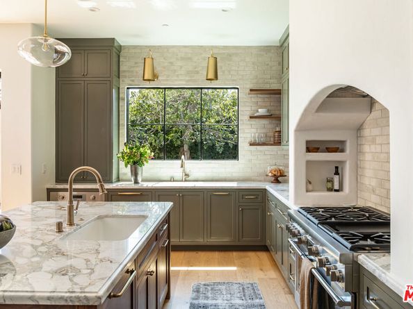 3745 May Street, Los Angeles CA 90066