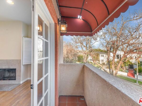1073 S Mansfield Avenue, Los Angeles CA 90019