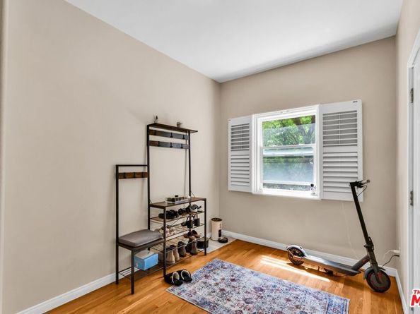 1073 S Mansfield Avenue, Los Angeles CA 90019