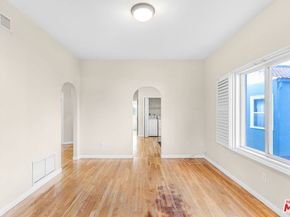 1073 S Mansfield Avenue, Los Angeles CA 90019