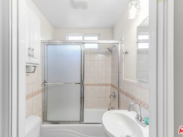 1073 S Mansfield Avenue, Los Angeles CA 90019