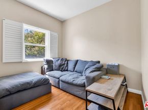 1073 S Mansfield Avenue, Los Angeles CA 90019
