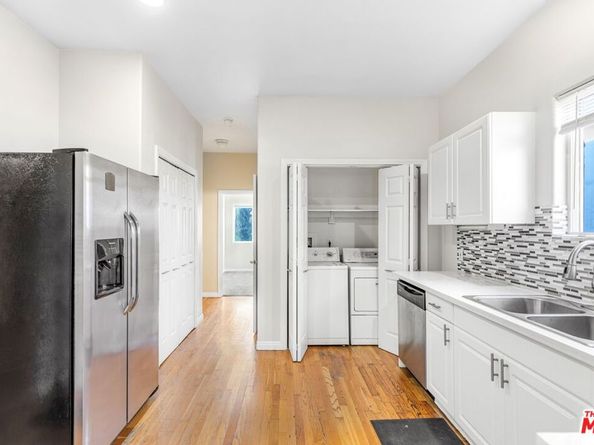 1073 S Mansfield Avenue, Los Angeles CA 90019