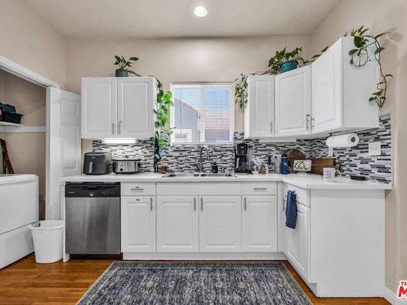 1073 S Mansfield Avenue, Los Angeles CA 90019