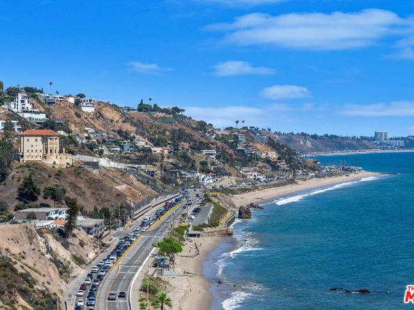 18262 Coastline, Malibu CA 90265