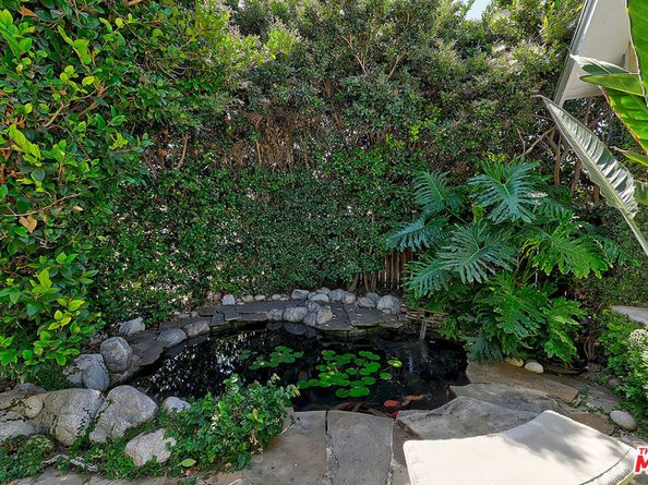 2627 S Cloverdale Avenue, Los Angeles CA 90016