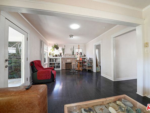 2627 S Cloverdale Avenue, Los Angeles CA 90016