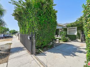 2627 S Cloverdale Avenue, Los Angeles CA 90016
