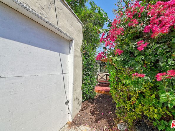 2627 S Cloverdale Avenue, Los Angeles CA 90016