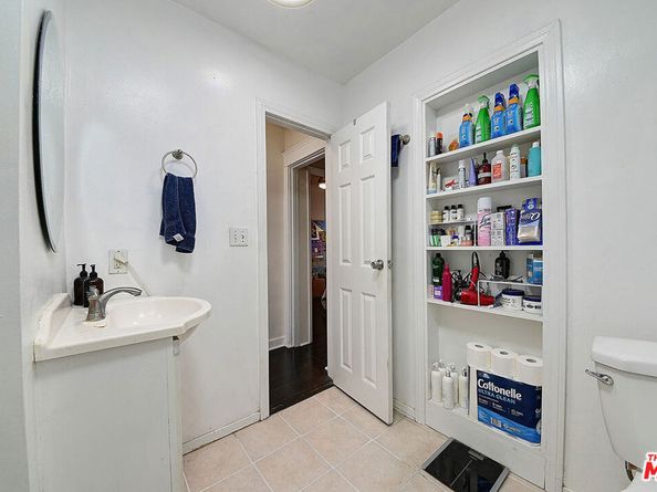 2627 S Cloverdale Avenue, Los Angeles CA 90016
