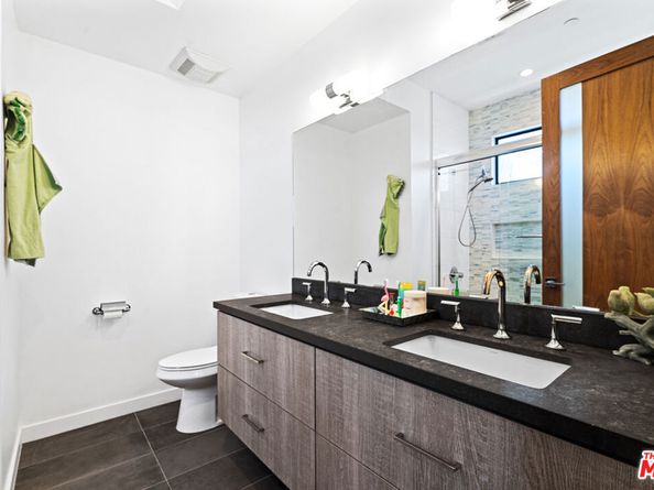 11900 Washington Place, Los Angeles CA 90066