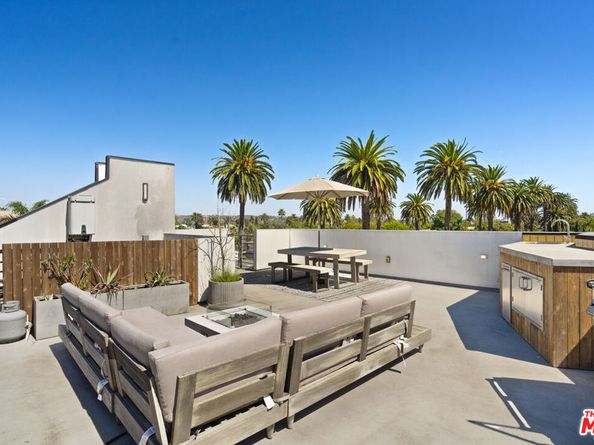 11900 Washington Place, Los Angeles CA 90066